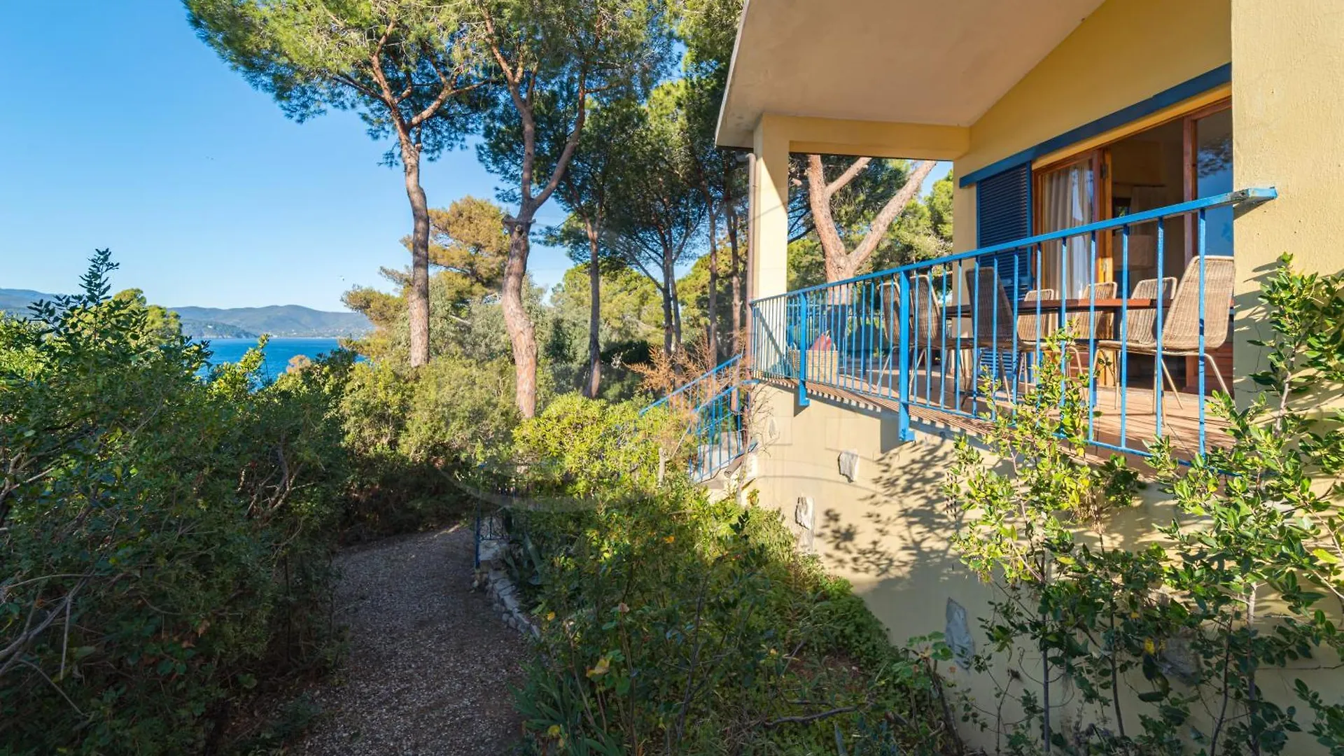 Villa Madonna Delle Grazie Con Accesso Privato Al Mare - Goelba Capoliveri